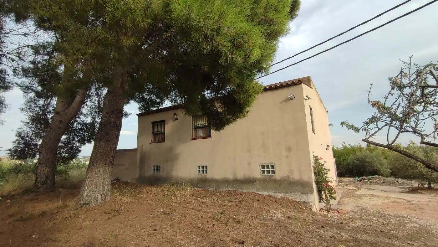 Vista exterior de Finca rústica en venda en Valls amb Calefacció, Jardí privat i Terrassa