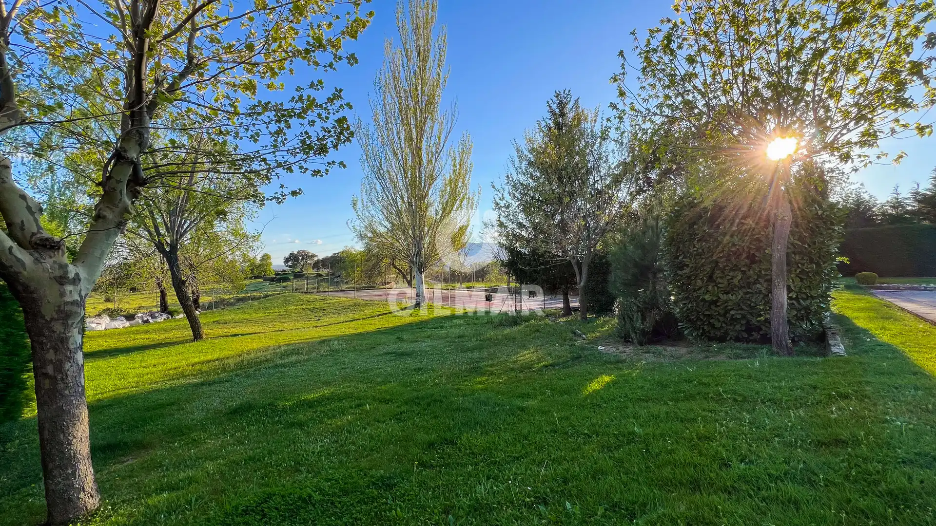 Casa adosada en venta en Collado Mediano con Calefacción, Jardín privado y Piscina