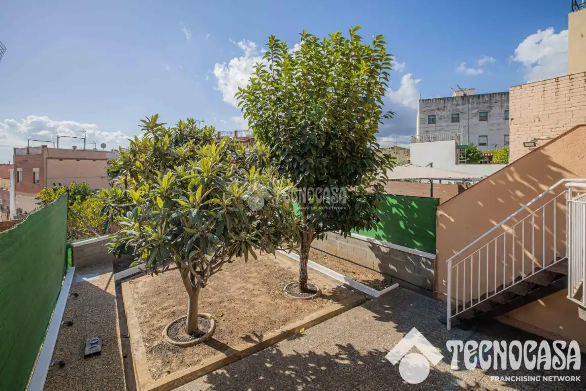 Casa pareada con terraza en venta en Sant Vicenç Dels Horts, imagen 28