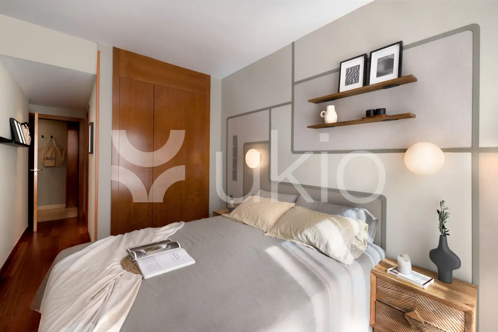 Dormitori de Apartament de lloguer en Madrid amb Aire condicionat, Calefacció i Moblat