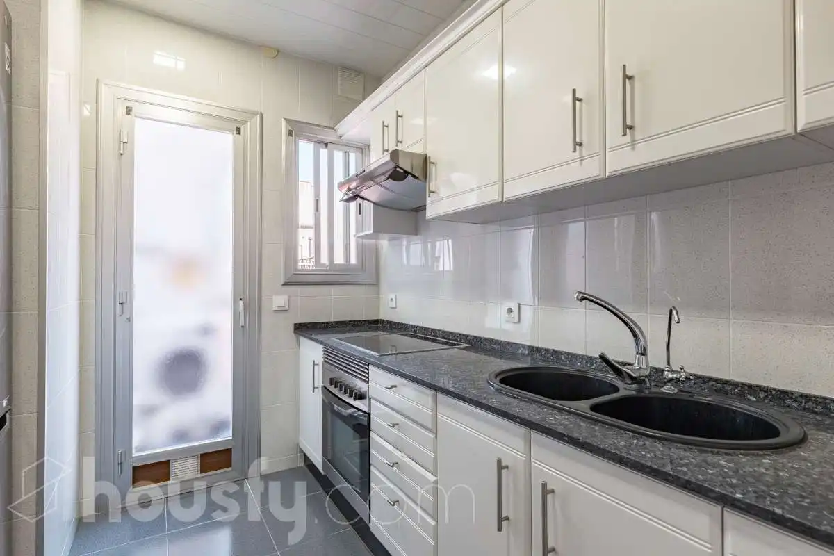 Cocina de Piso en venta en Esplugues de Llobregat con Aire acondicionado, Calefacción y Parquet