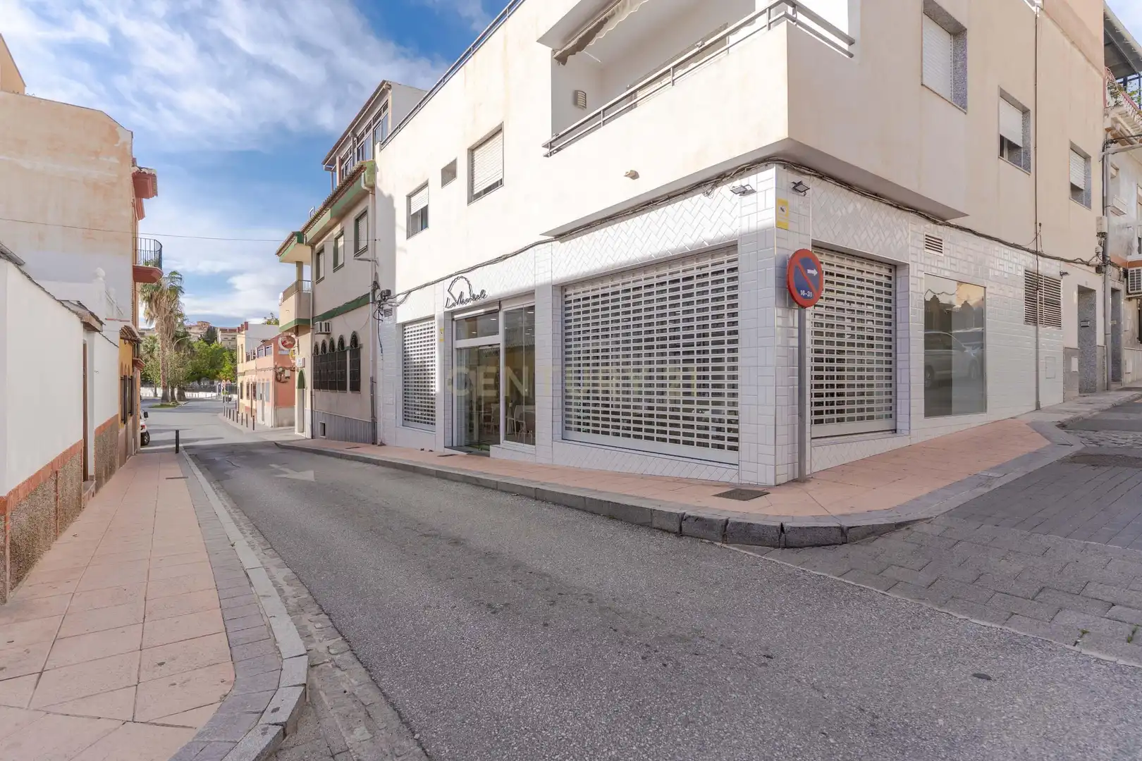 Local en venda en Motril amb Aire condicionat
