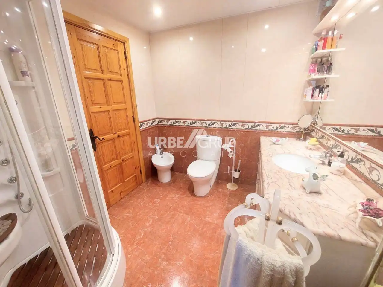 Baño de Casa o chalet en venta en Olesa de Montserrat con Aire acondicionado, Calefacción y Jardín privado