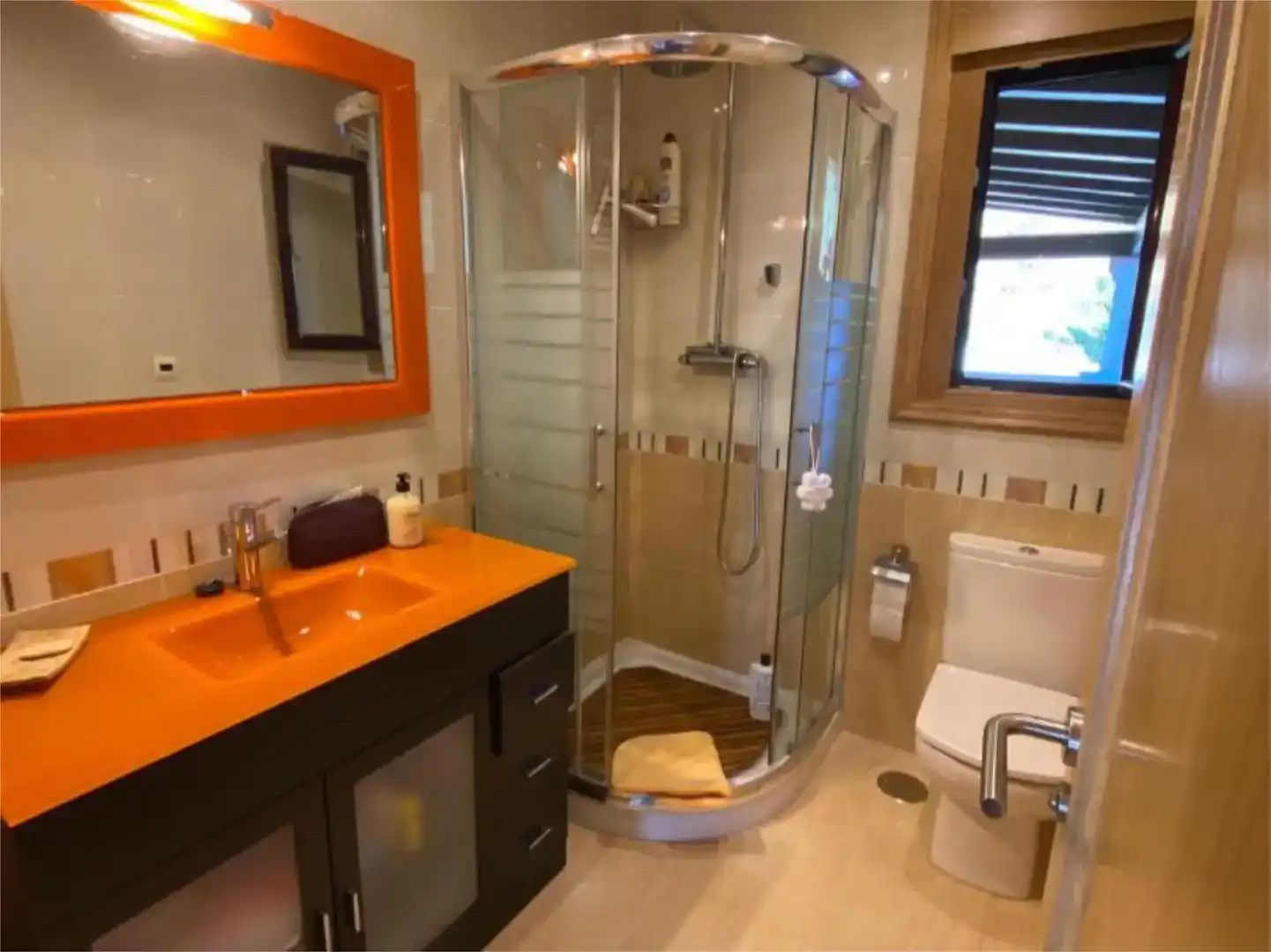 Bathroom of Flat for sale in Oia  with Private garden, Storage room and Balcony