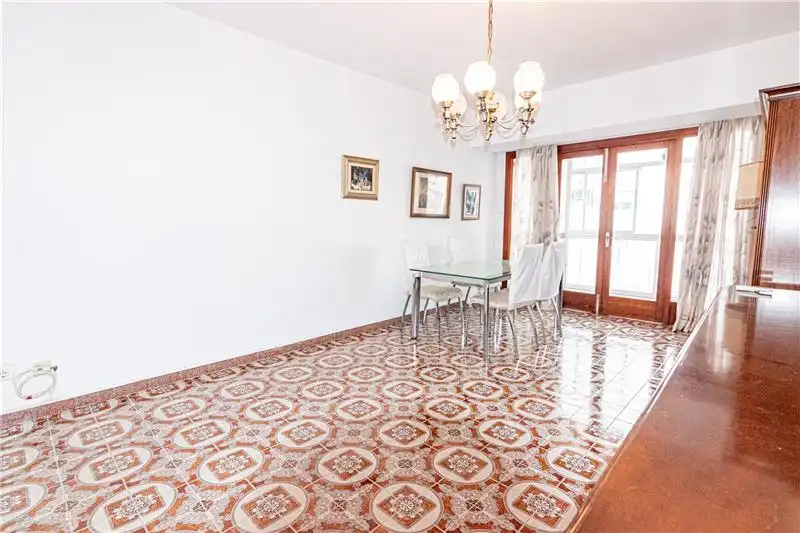 Flat with lift for sale in Ponent