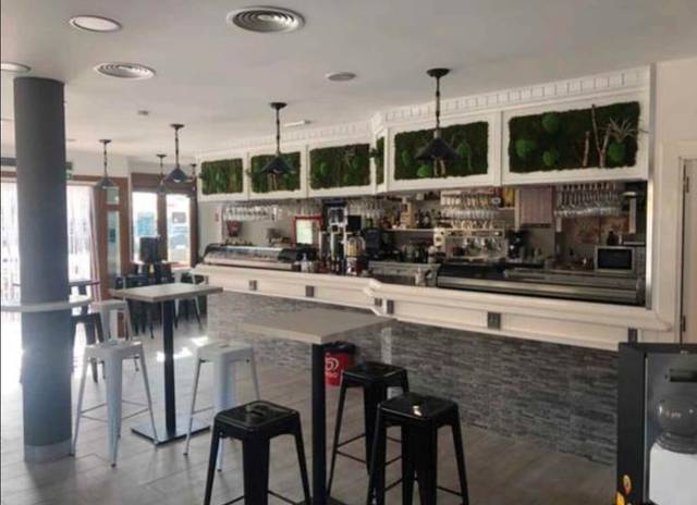 Edificio en Venta en Villagonzalo Pedernales