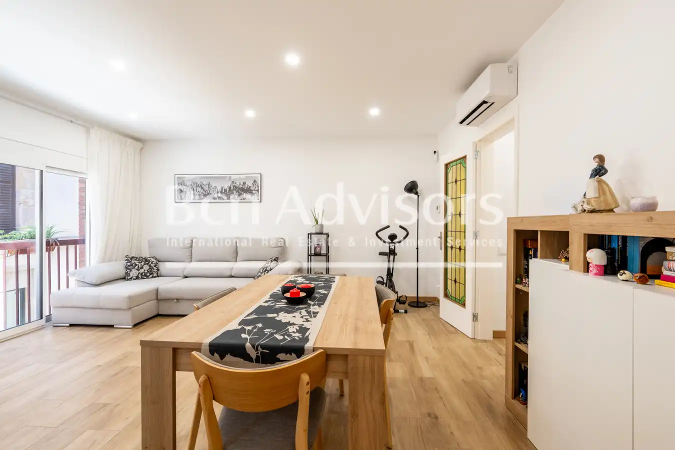 Sala d'estar de Pis en venda en Barcelona amb Aire condicionat, Calefacció i Terrassa