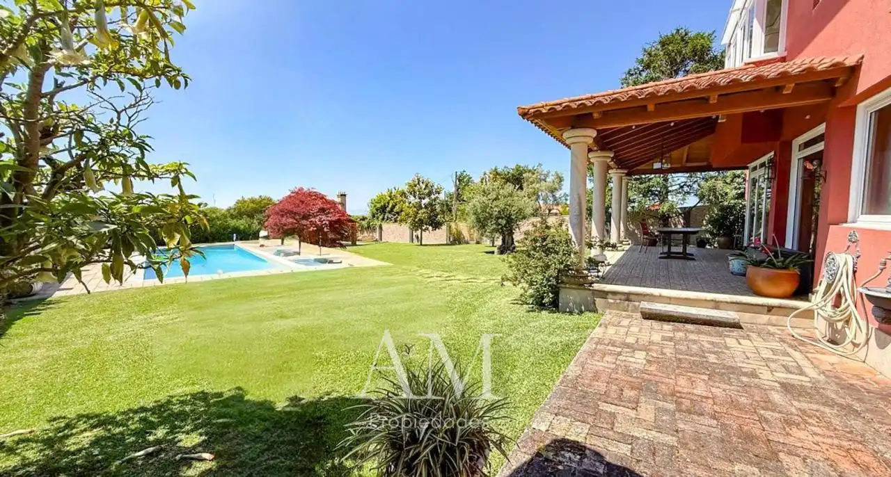 Jardí de Casa o xalet en venda en Vigo  amb Calefacció, Jardí privat i Terrassa