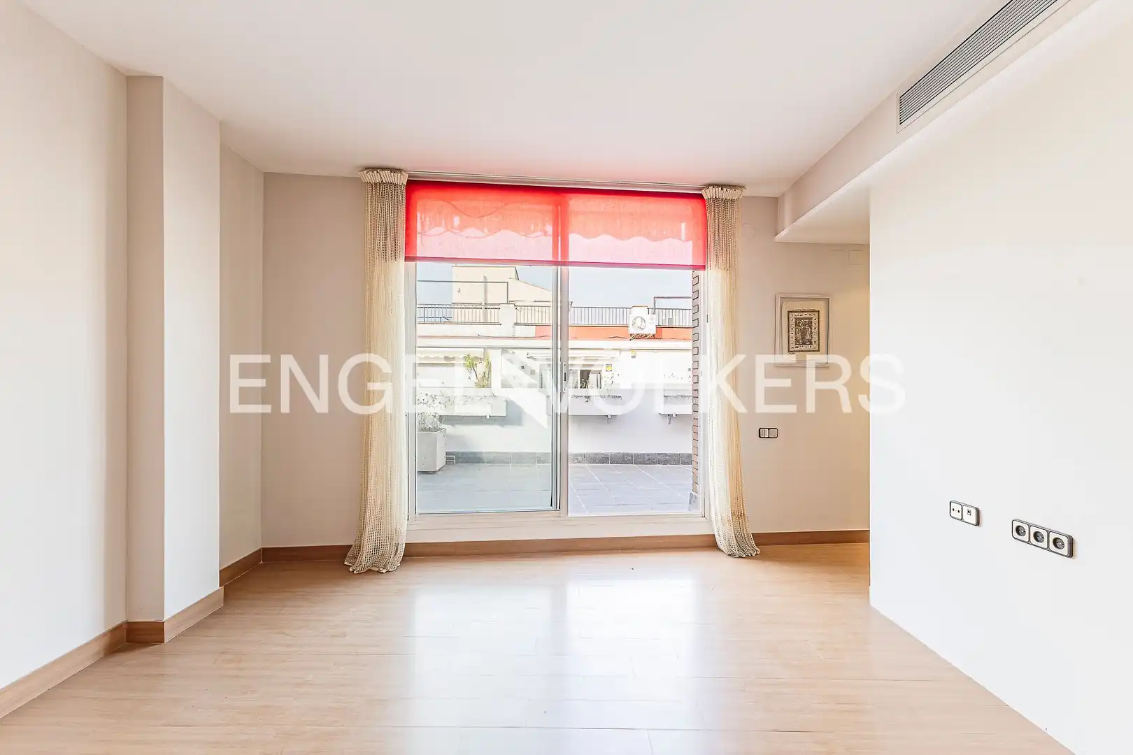 Sala de estar de Ático en venta en Barcelona con Aire acondicionado, Calefacción y Parquet