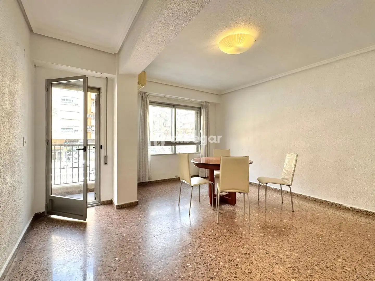 Sala d'estar de Pis en venda en Valencia amb Aire condicionat, Terrassa i Forn