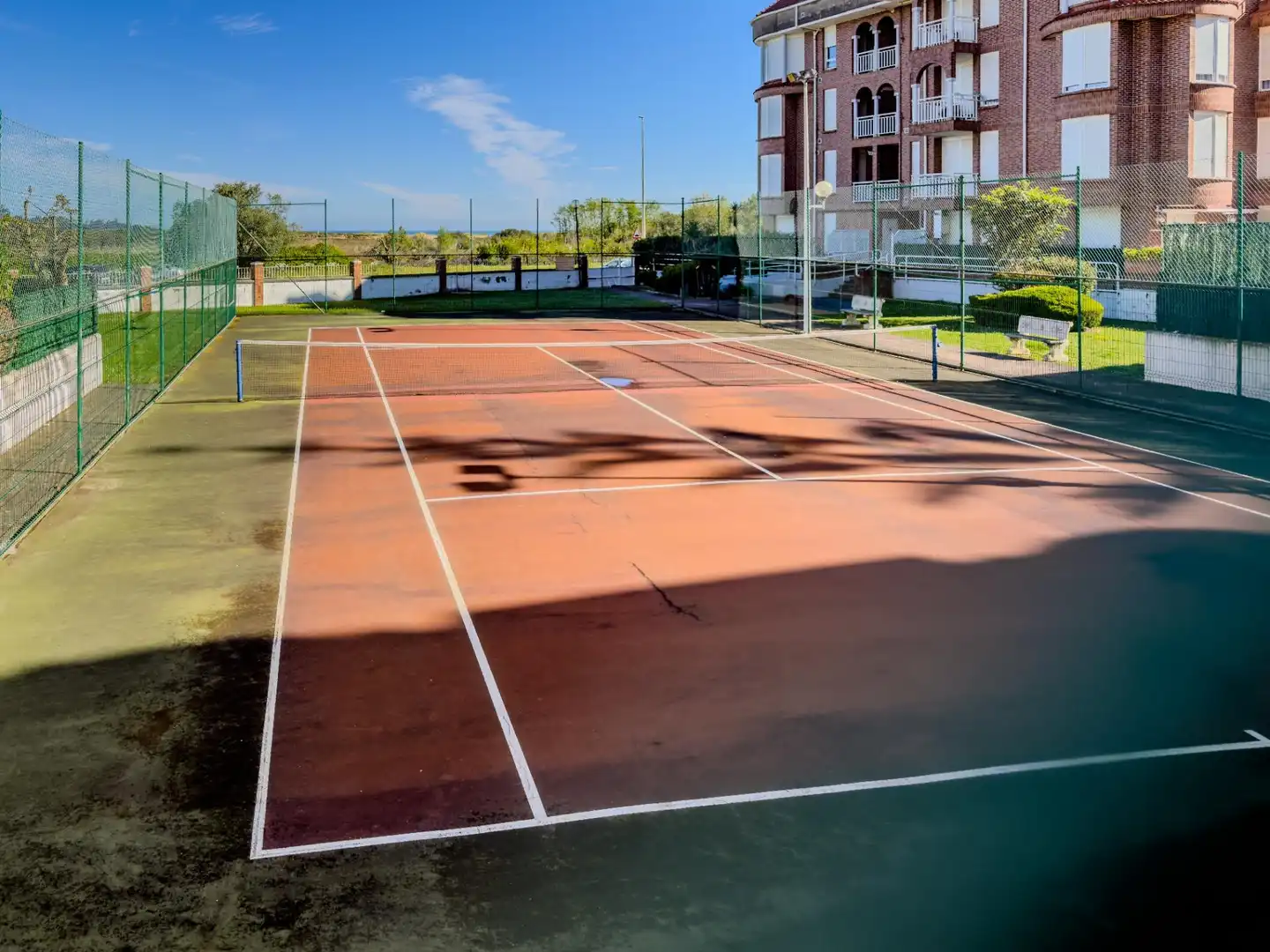 Aparcament de Planta baixa en venda en Noja amb Calefacció, Jardí privat i Terrassa