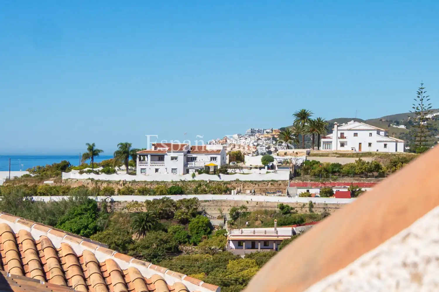 Vista exterior de Apartament en venda en Nerja amb Aire condicionat, Calefacció i Terrassa