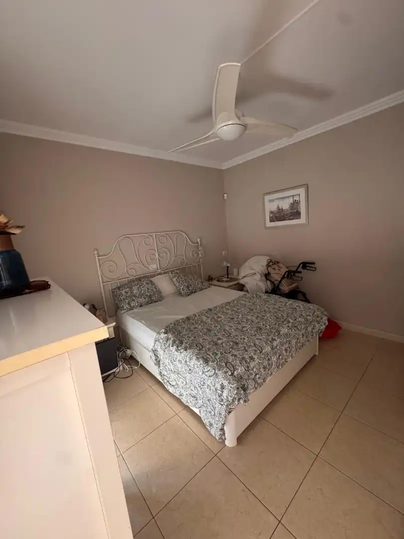 Habitación de Apartamento en venta en Arona con Terraza, Amueblado y Horno
