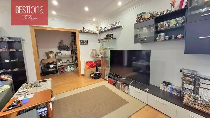 Sala de estar de Apartamento en venta en Bárcena de Cicero con Calefacción, Terraza y Balcón