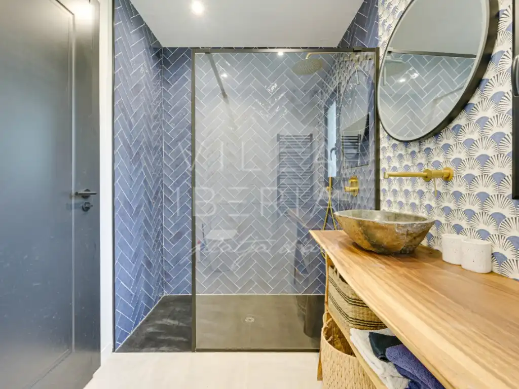 Badezimmer von Haus oder Chalet zum Verkauf in Santa Cristina d'Aro mit Klimaanlage, Heizung und Privatgarten