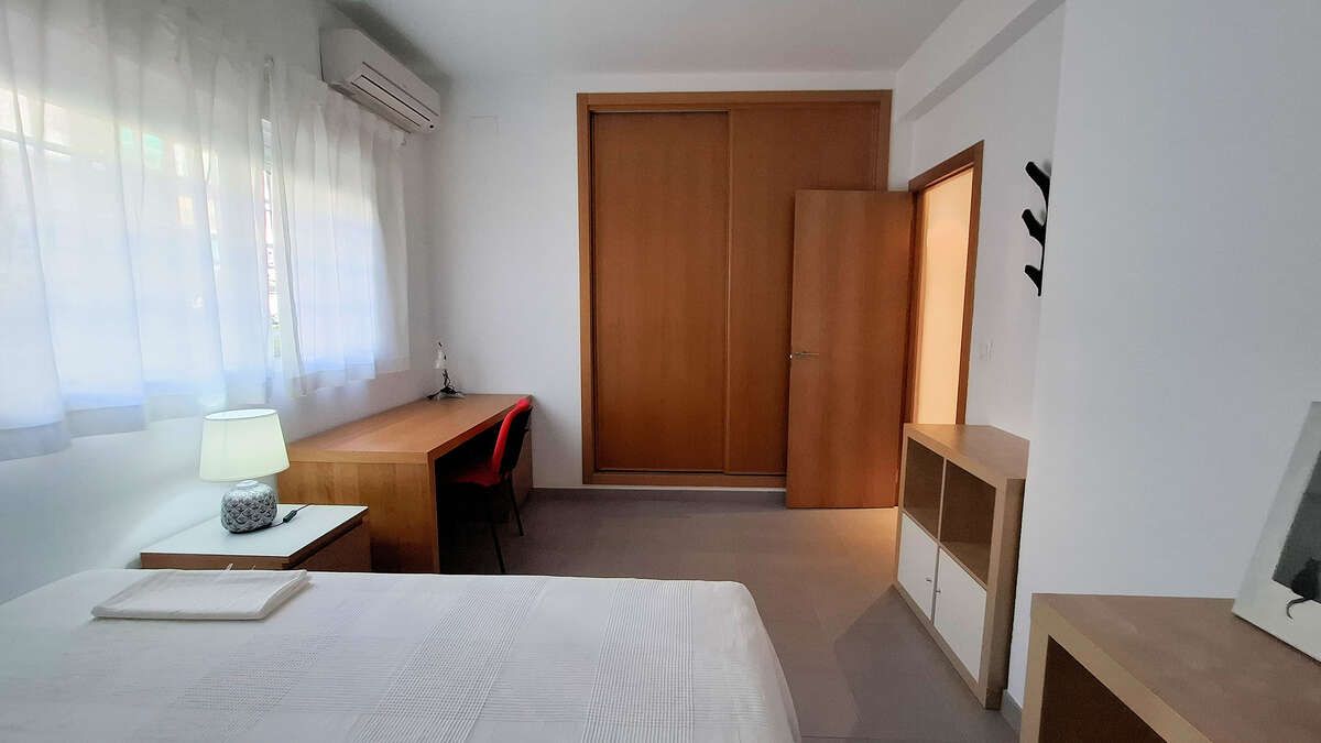 Habitación de Piso de alquiler en  Córdoba Capital con Aire acondicionado, Amueblado y Horno