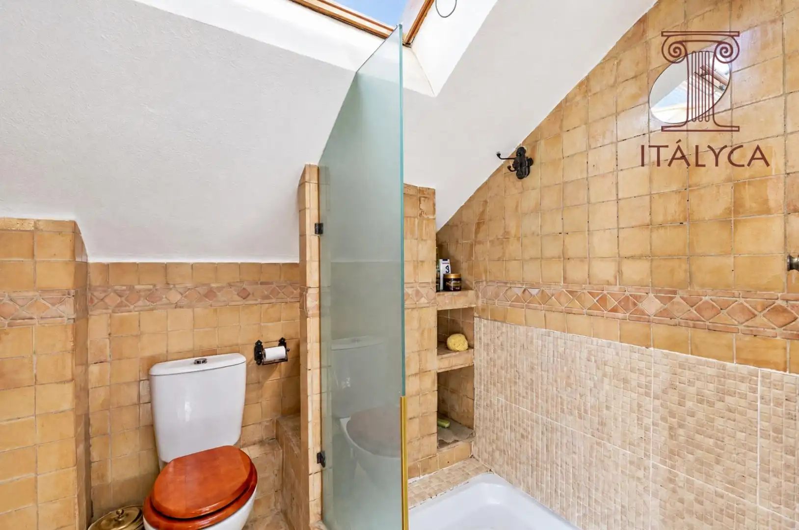 Casa aparellada amb terrassa en venda a Avenida Avenida Clara Campoamor, imagen 43