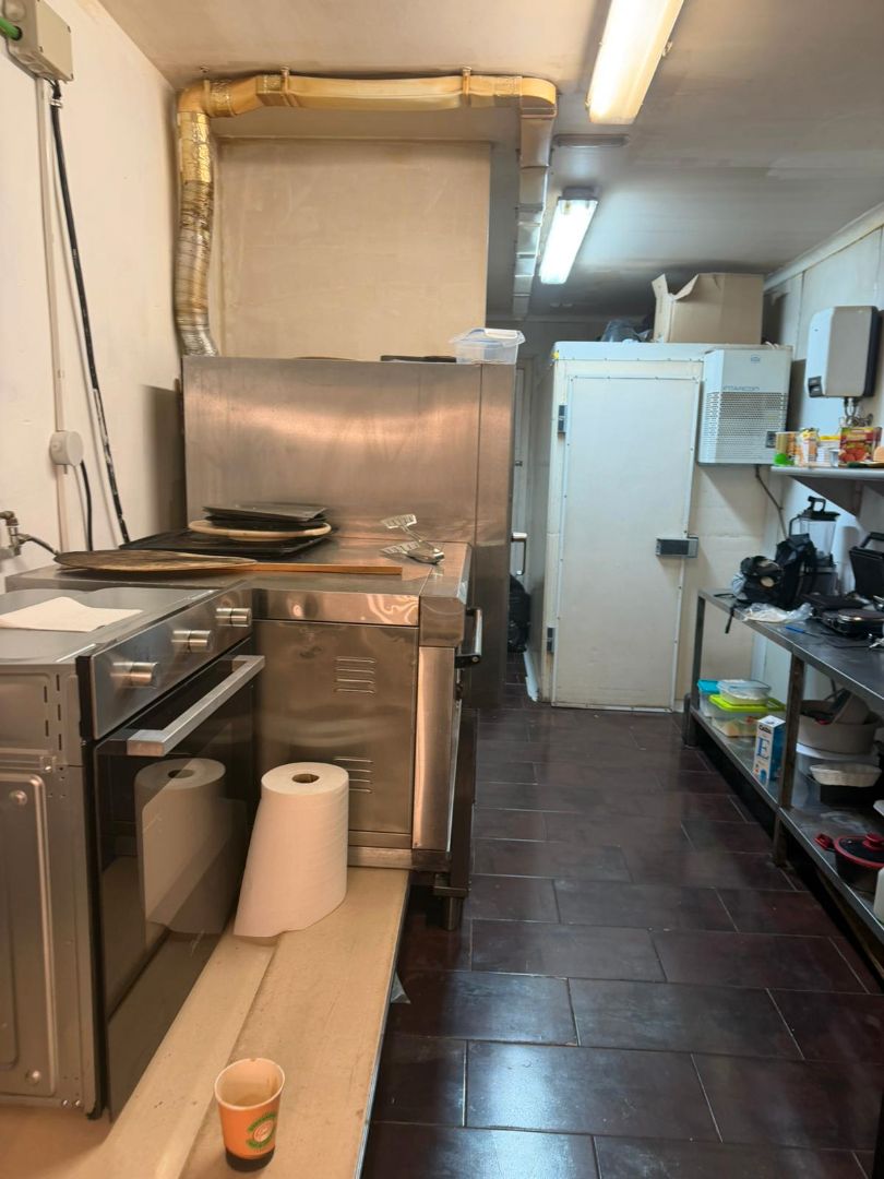 Cocina de Local en traspaso en Mollet del Vallès con Amueblado