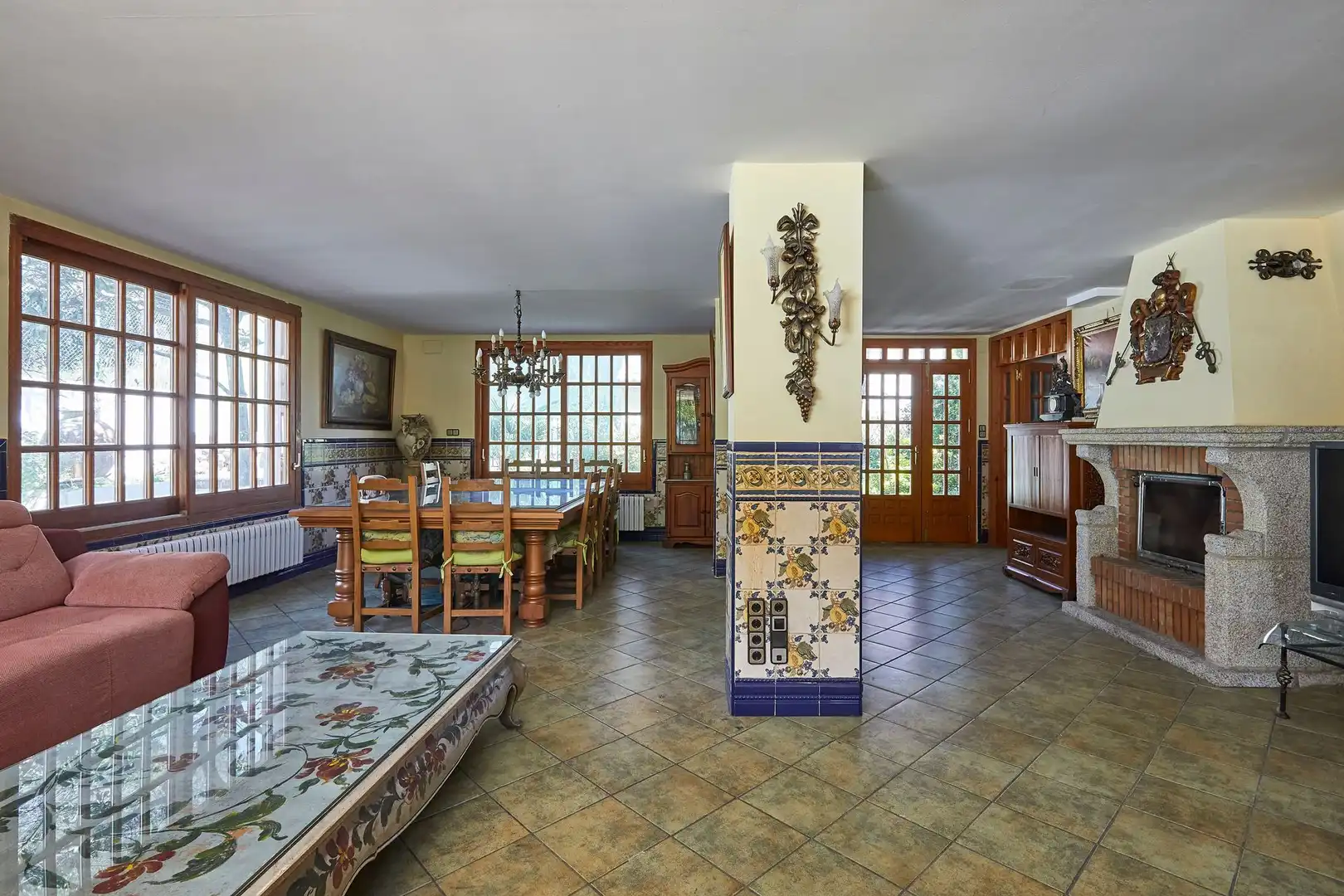 Comedor de Casa o chalet en venta en Sant Fost de Campsentelles con Calefacción, Jardín privado y Terraza