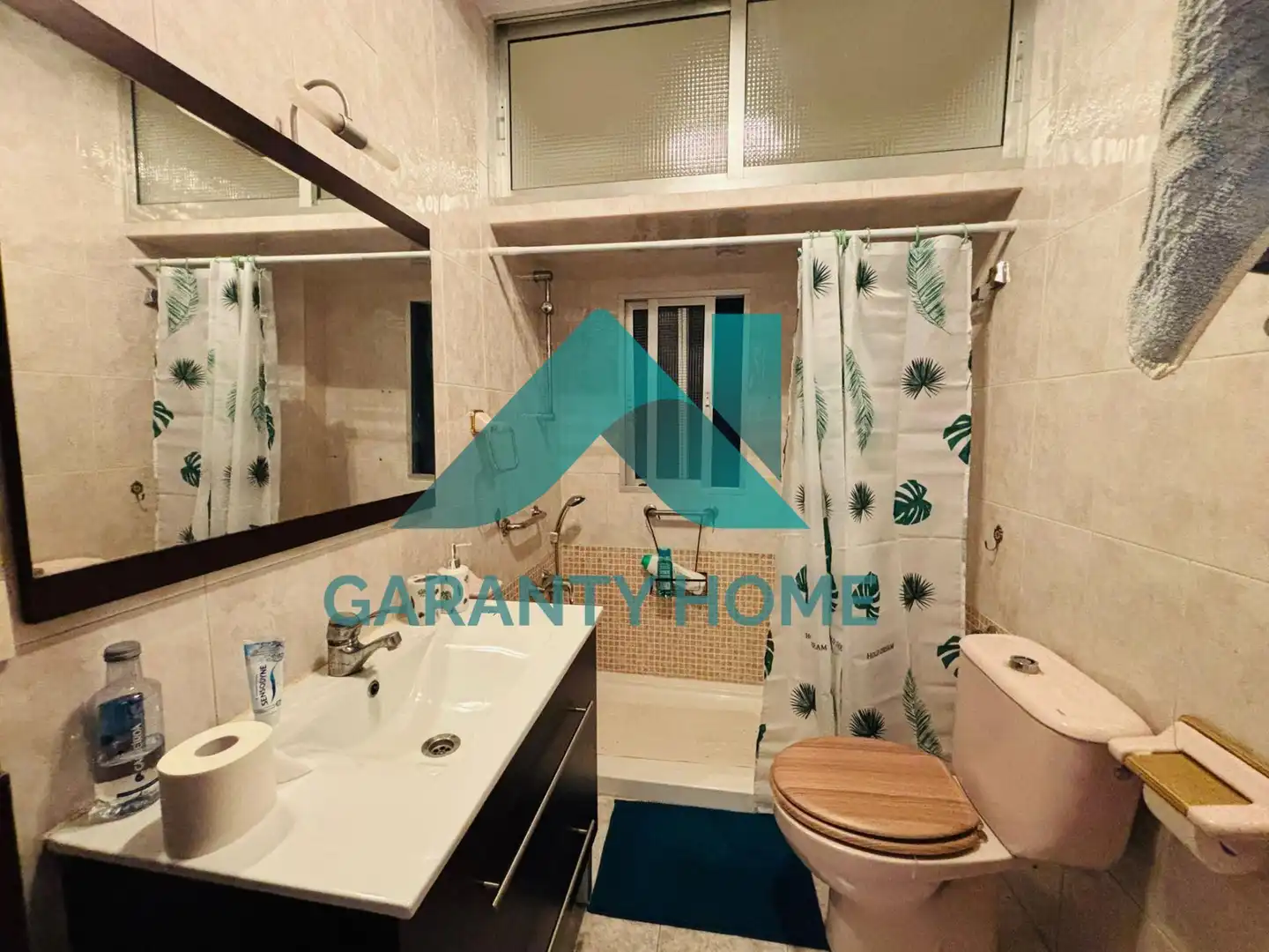 Baño de Piso de alquiler en Cáceres con Amueblado
