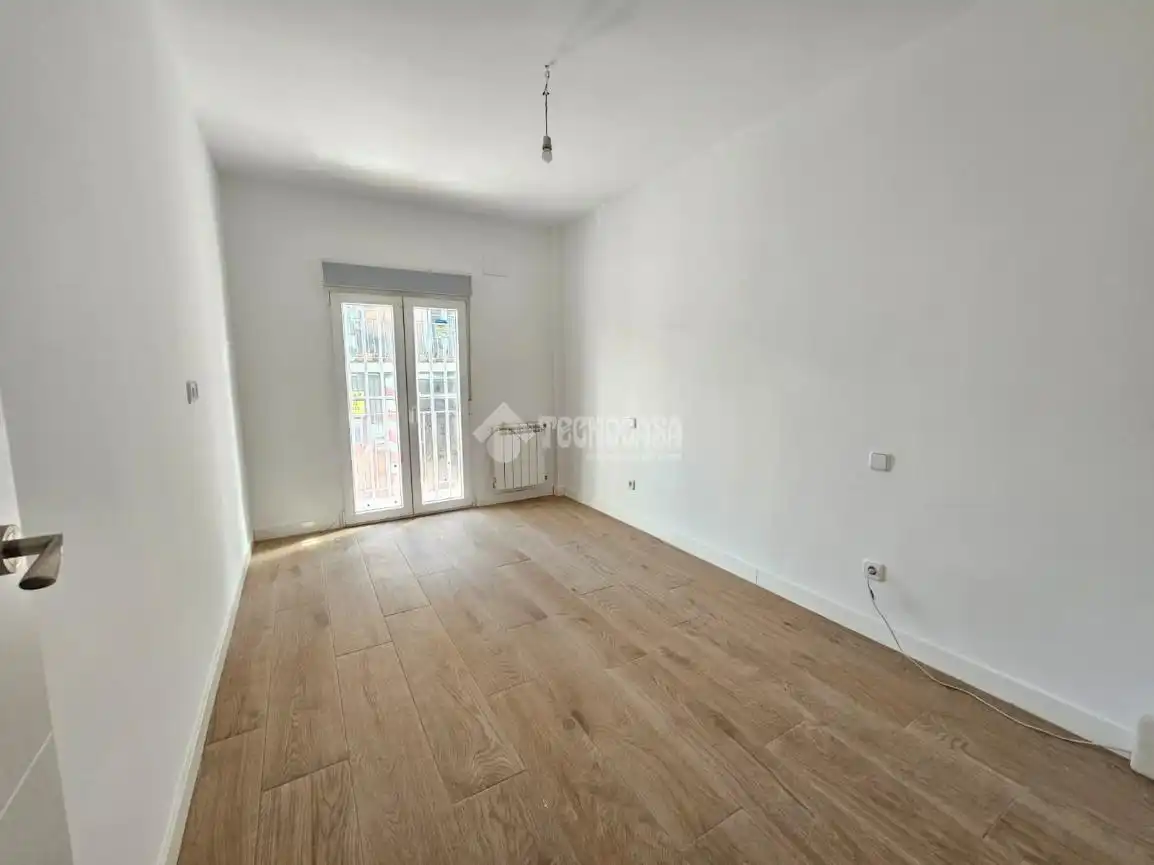 Habitación de Piso en venta en Madrid con Calefacción y Terraza