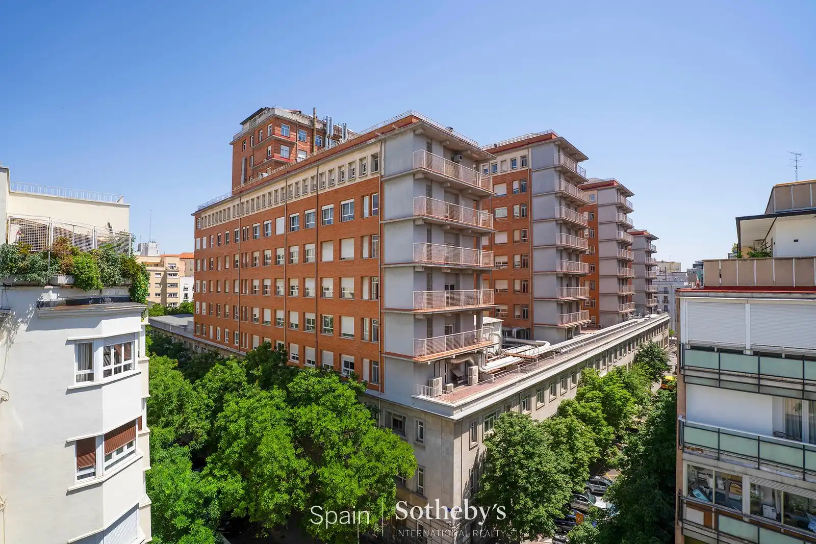 Vista exterior de Ático en venta en Madrid con Aire acondicionado, Calefacción y Terraza
