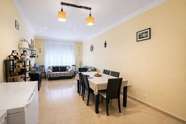 Piso en Venta en Castell - Poble Vell