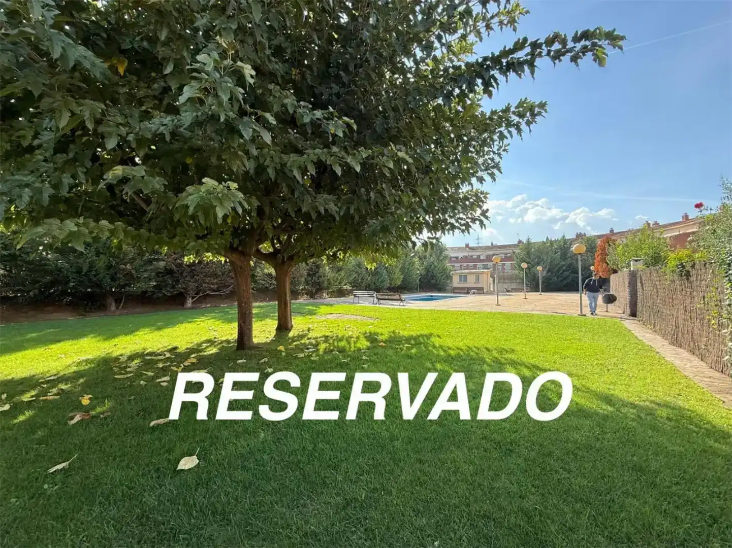 Jardín de Piso en venta en Rubí con Piscina