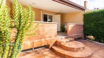 Terrassa de Casa adosada en venda en Fuenlabrada amb Aire condicionat, Terrassa i Piscina