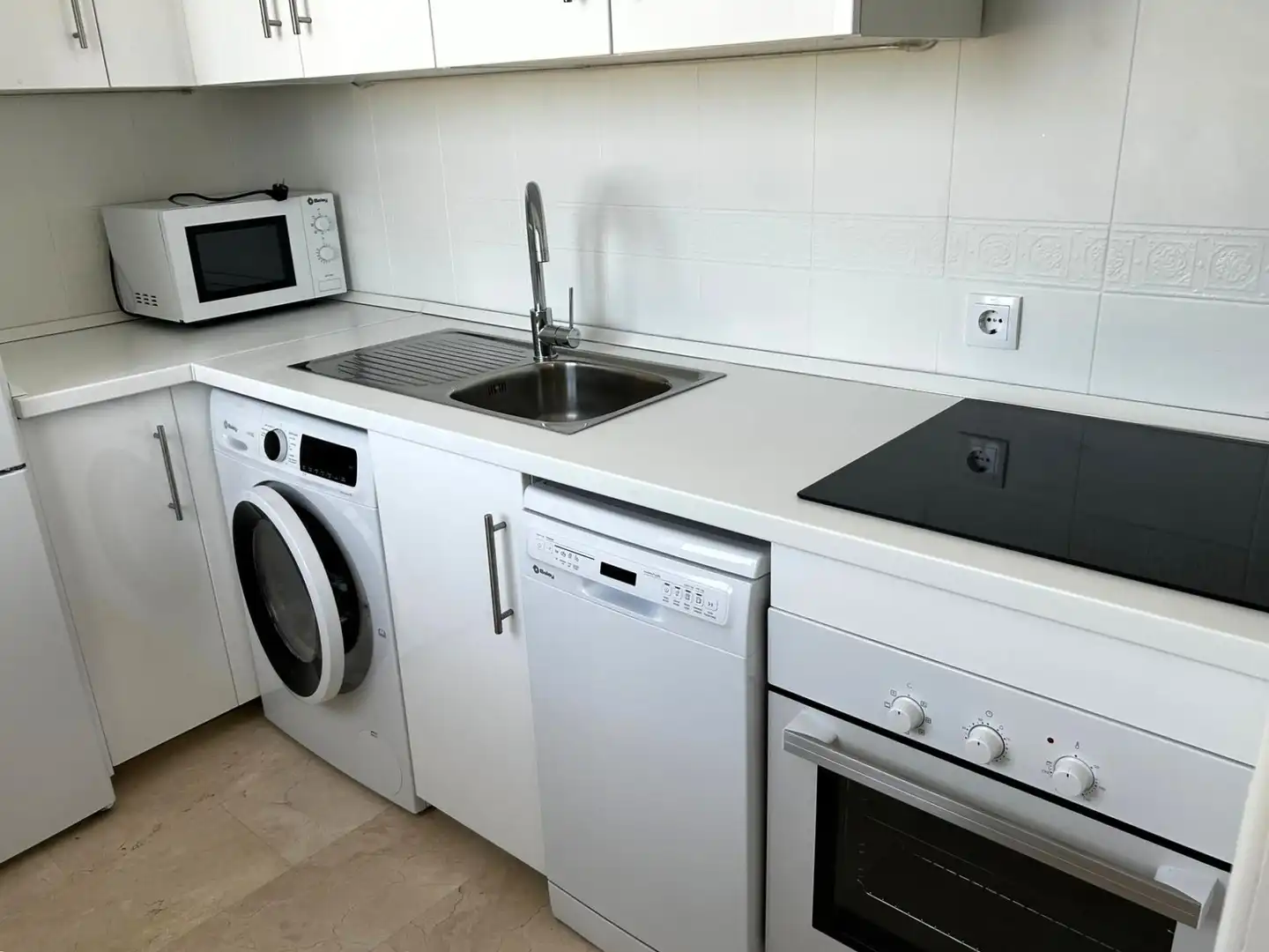 Cocina de Apartamento de alquiler en Madrid con Aire acondicionado y Calefacción