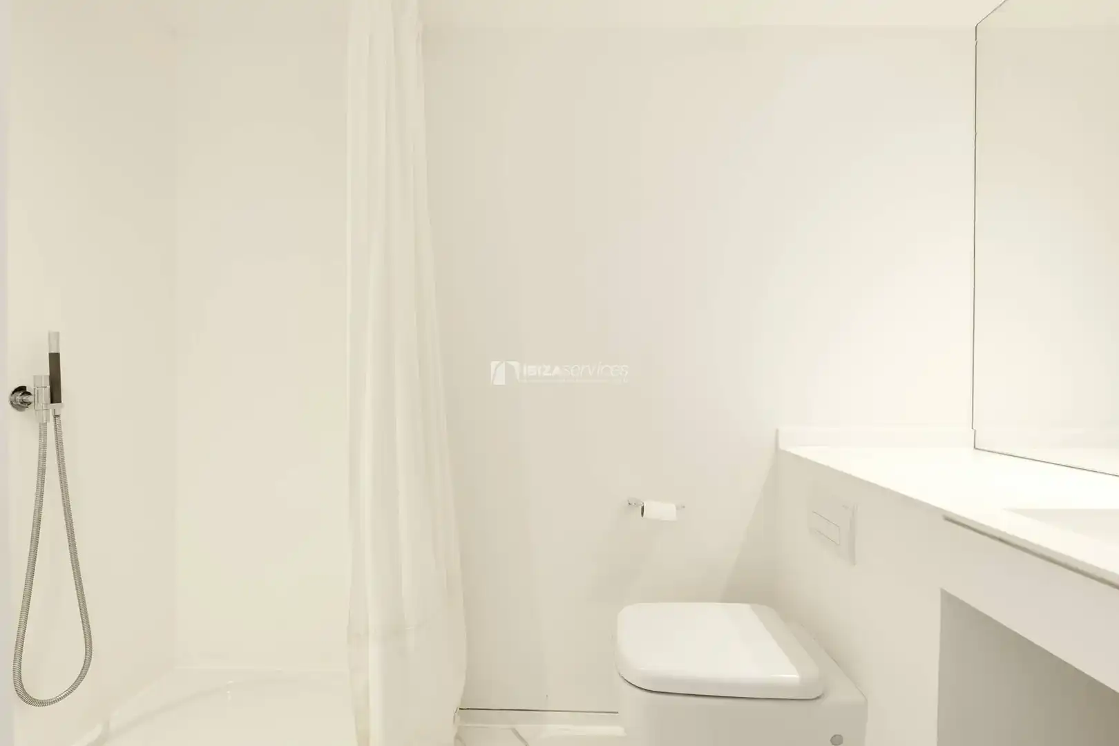 Appartamento con piscina in affitto a Marina Botafoc - Platja de Talamanca, imagen 9