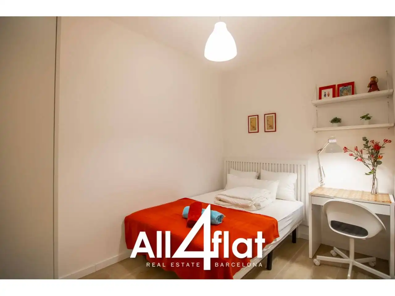 Bedroom of Flat for rent in Barcelona  with Furnished and Alarm