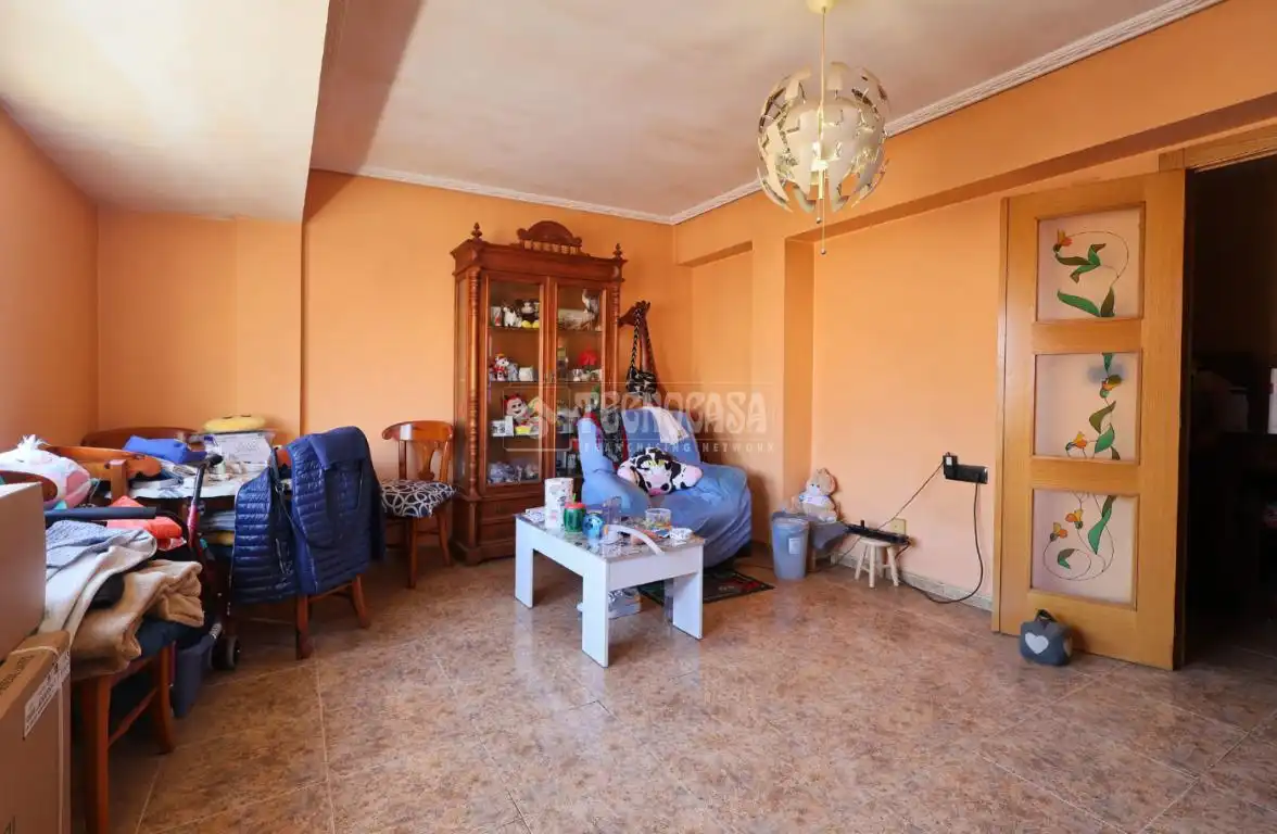 Sala de estar de Piso en venta en Sagunto / Sagunt con Aire acondicionado, Amueblado y Balcón