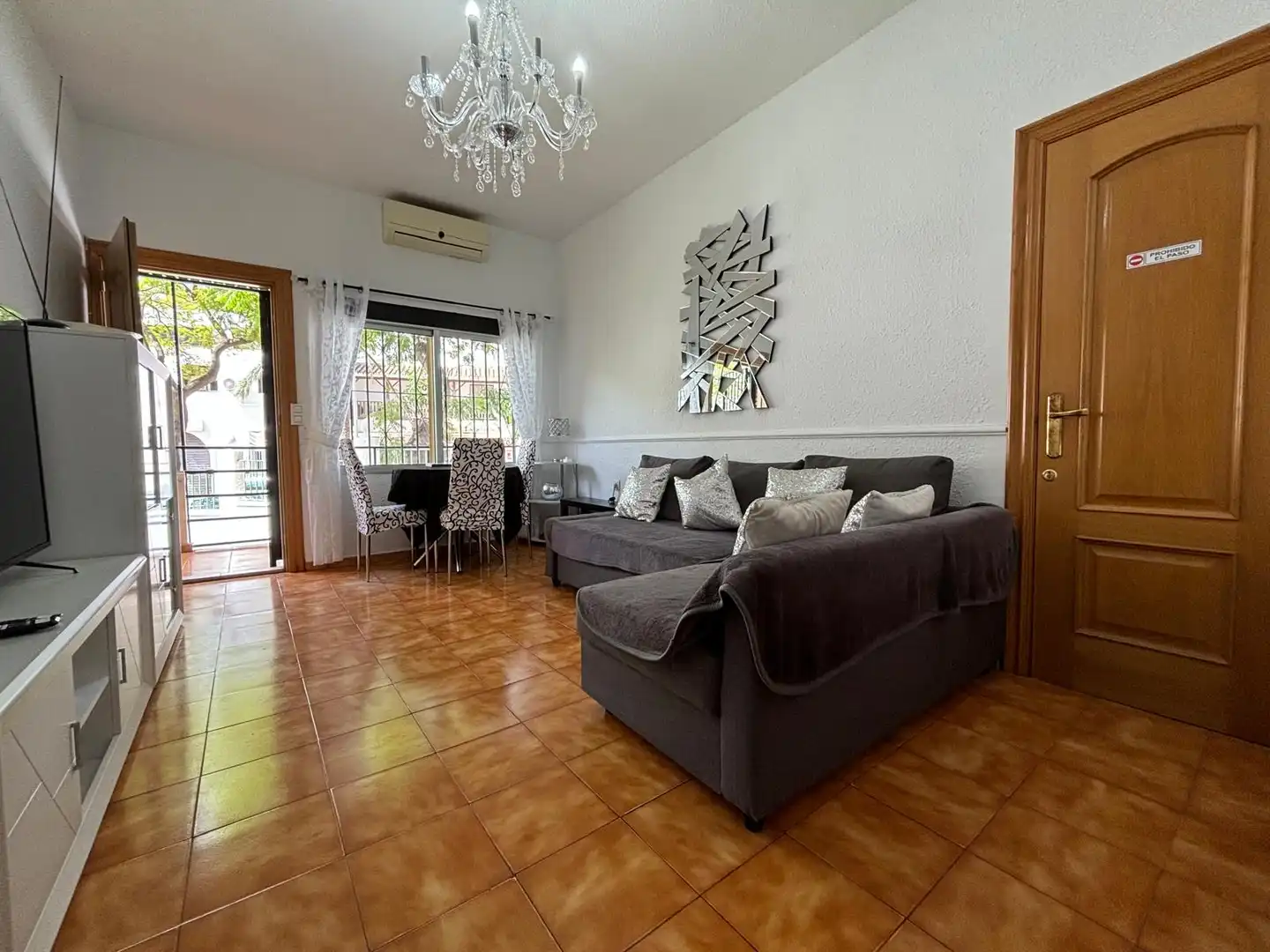 Piso con piscina en venta en Solymar, imagen 2