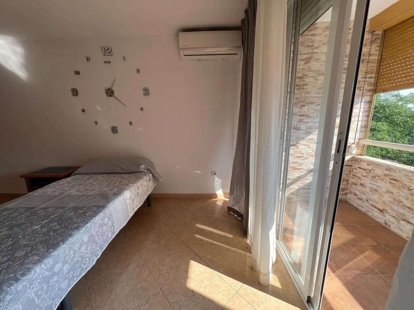Schlafzimmer von Wohnung zur Miete in Córdoba mit Klimaanlage, Terrasse und Möbliert