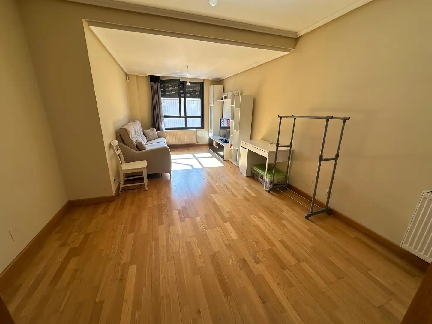 Sala d'estar de Apartament en venda en Burgos amb Calefacció, Traster i Balcó