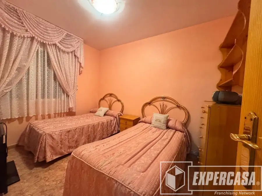 Bedroom of Flat for sale in Albal  with Air Conditioner, Terrace and Storage room