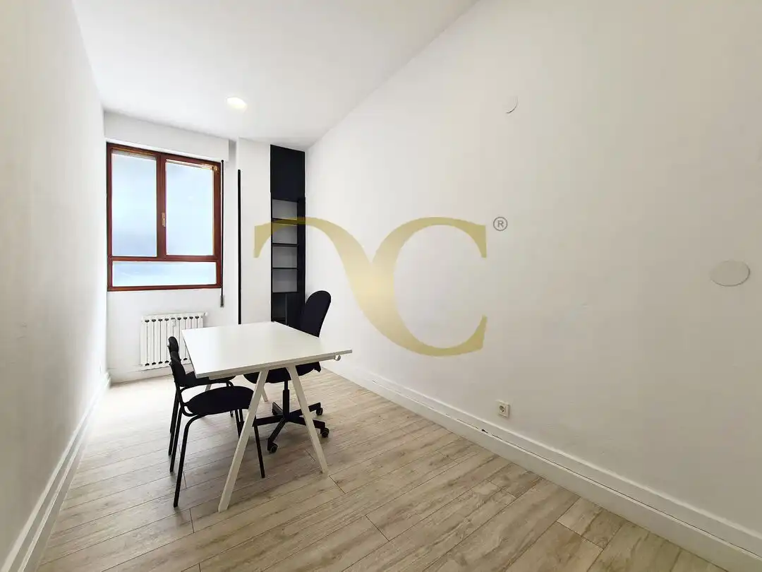 Wohnung zur Miete in Oviedo  mit Heizung, Terrasse und Möbliert