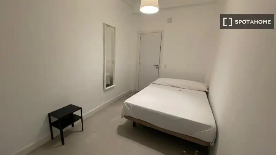 Room in Feria