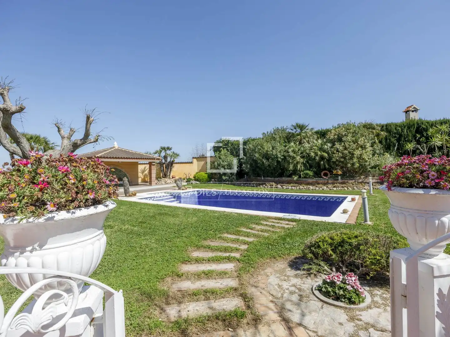 Villa mit Pool zum Verkauf in Montserrat, imagen 20