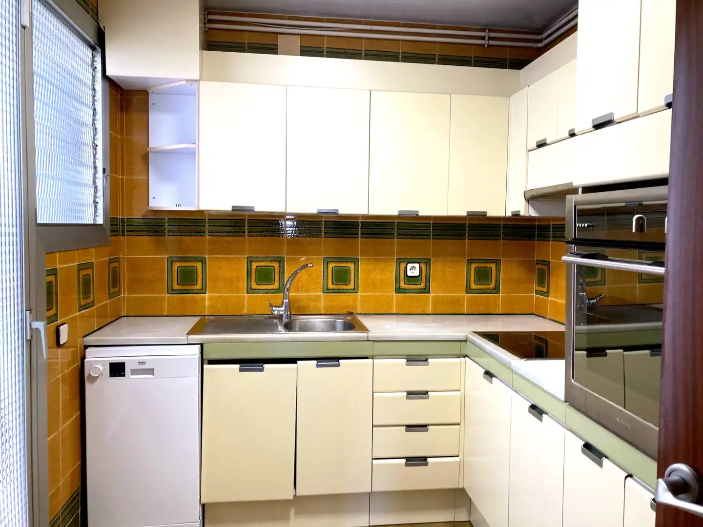 Cocina de Ático en venta en L'Hospitalet de Llobregat con Aire acondicionado, Calefacción y Terraza