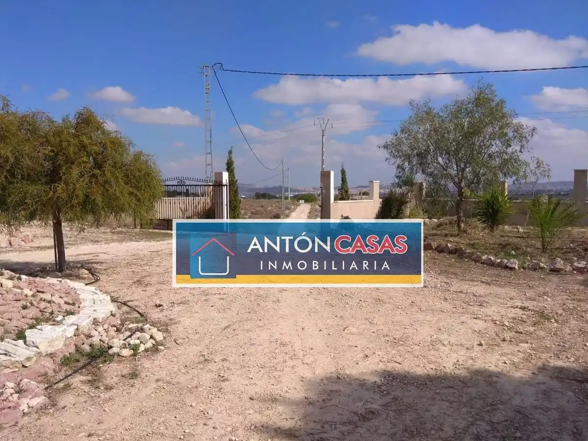 Finca rústica en venda a Novelda