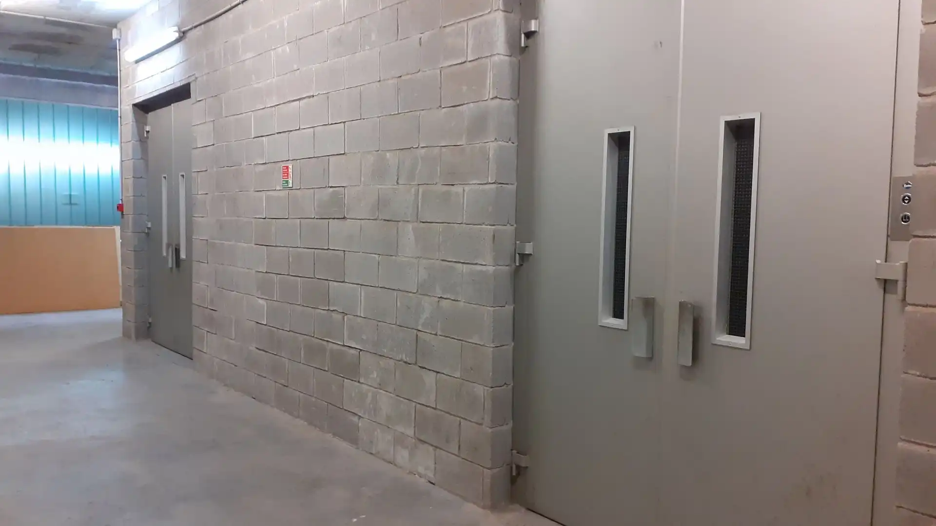 Fabrikhallen zum Verkauf in L'Hospitalet de Llobregat