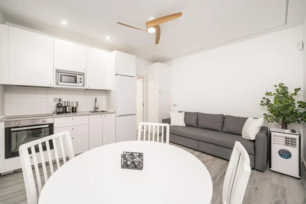 Cuina de Planta baixa en venda en Madrid amb Aire condicionat, Calefacció i Moblat