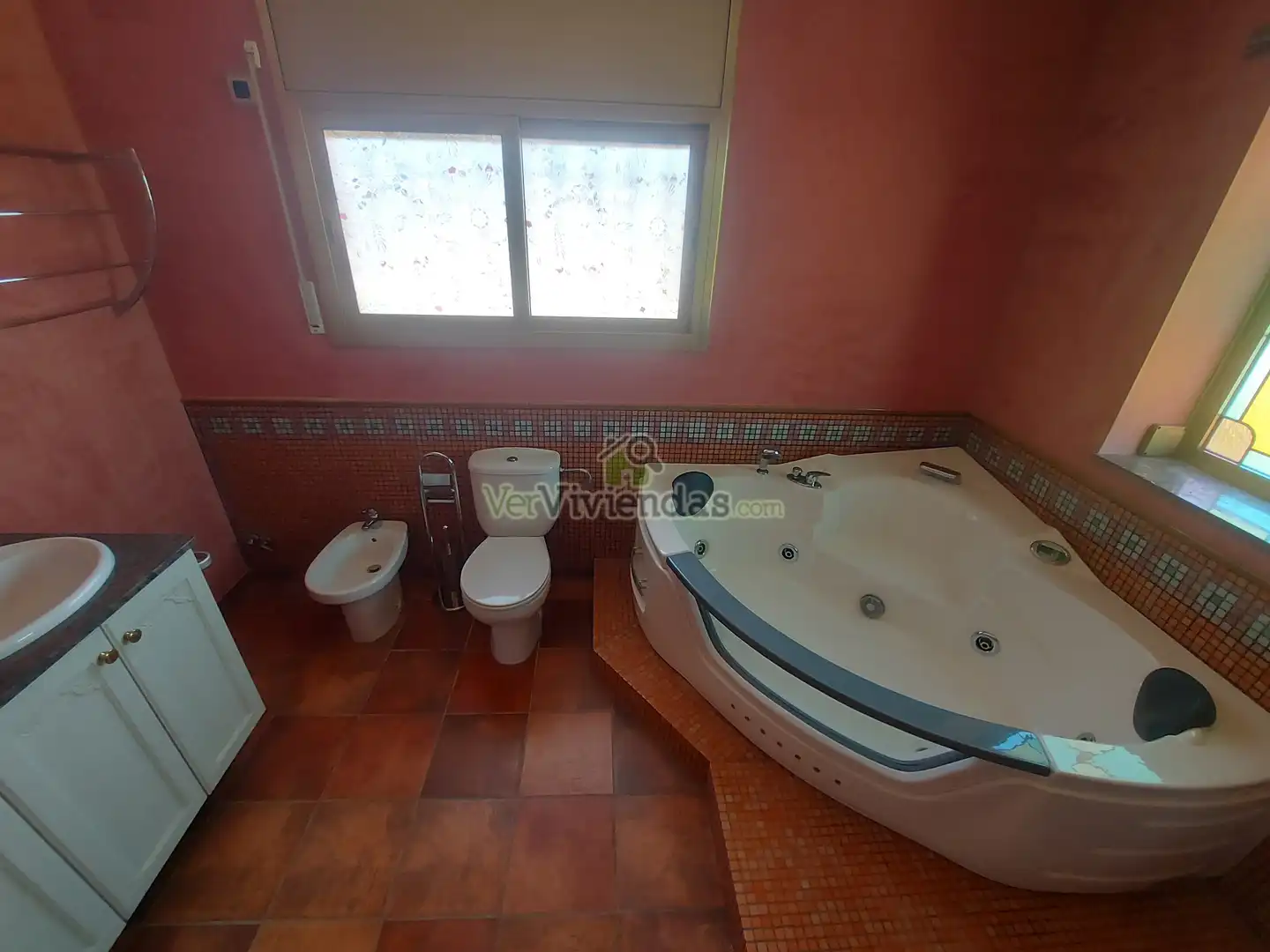 Bathroom of Houses for sale in Olèrdola  with Air Conditioner, Heating and Private garden