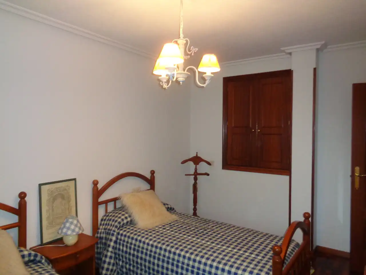 Habitación de Casa adosada en venta en Haro con Calefacción, Jardín privado y Terraza