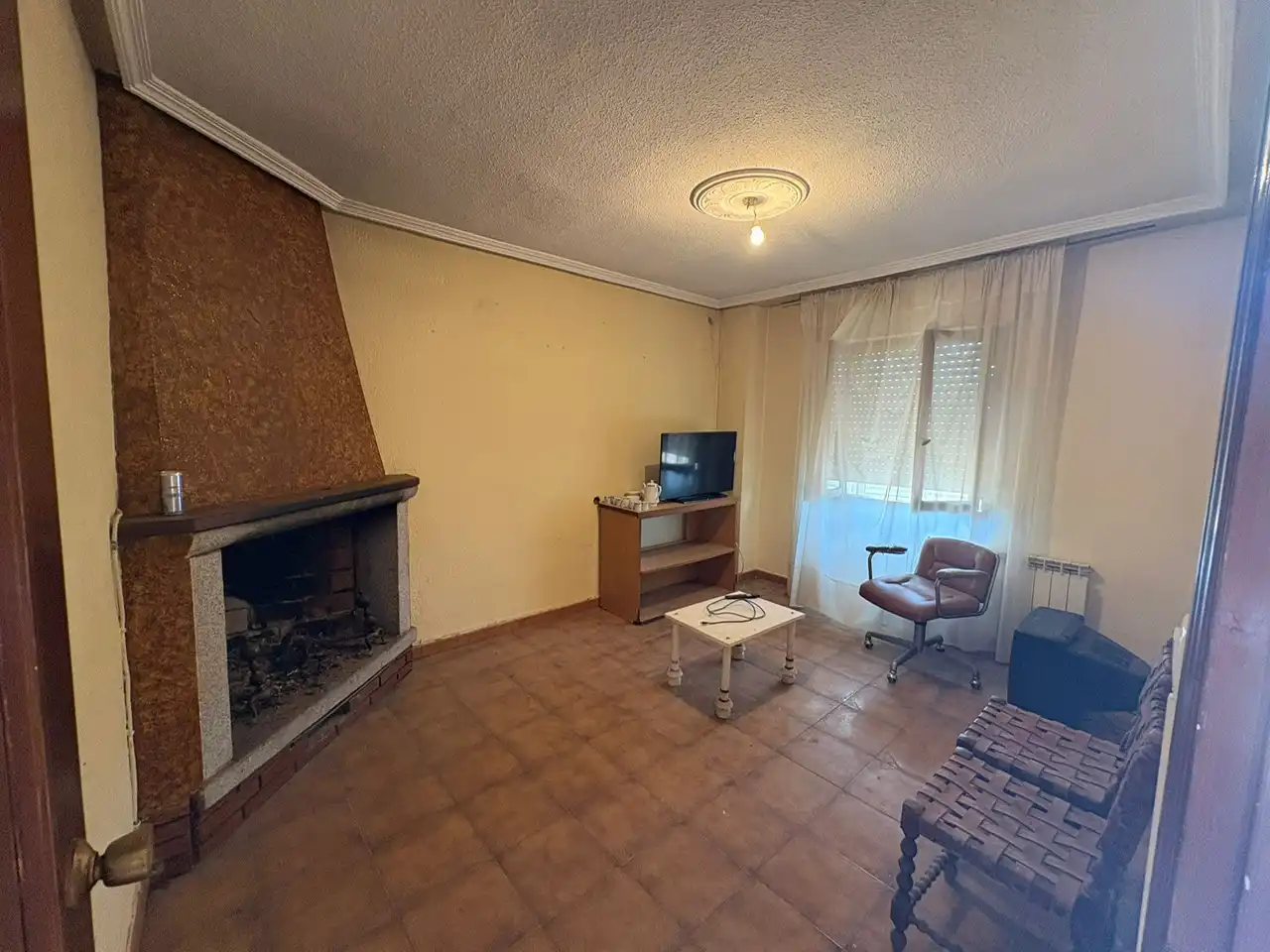 Sala de estar de Casa o chalet en venta en Vezdemarbán con Calefacción, Jardín privado y Terraza