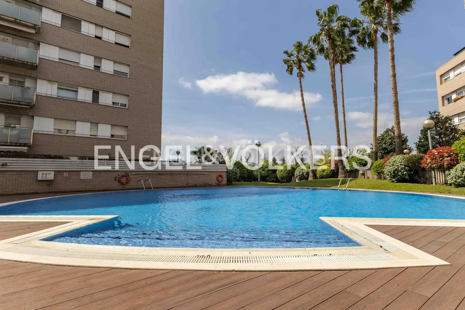 Swimming pool of Flat for sale in Sant Joan Despí  with Air Conditioner, Heating and Terrace