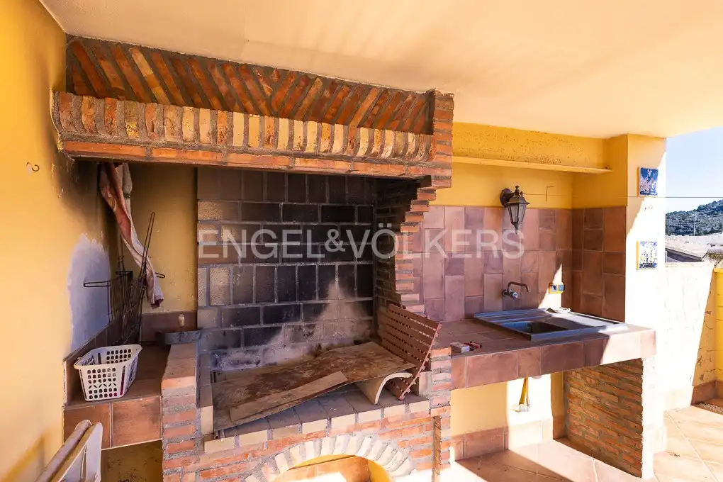Kitchen of Houses for sale in Alcublas  with Air Conditioner, Heating and Terrace