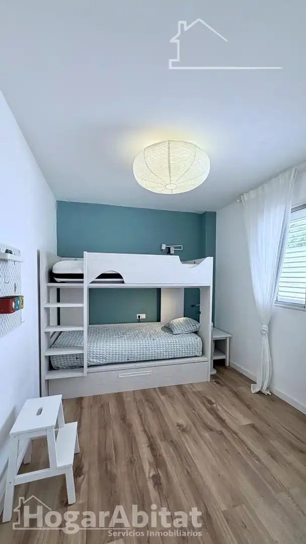 Habitación de Casa o chalet en venta en Torrent con Aire acondicionado, Calefacción y Jardín privado
